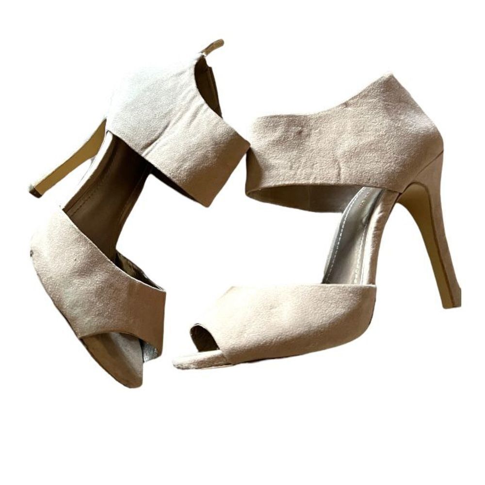 Bcbgeneration cream suede open toe ankle heels